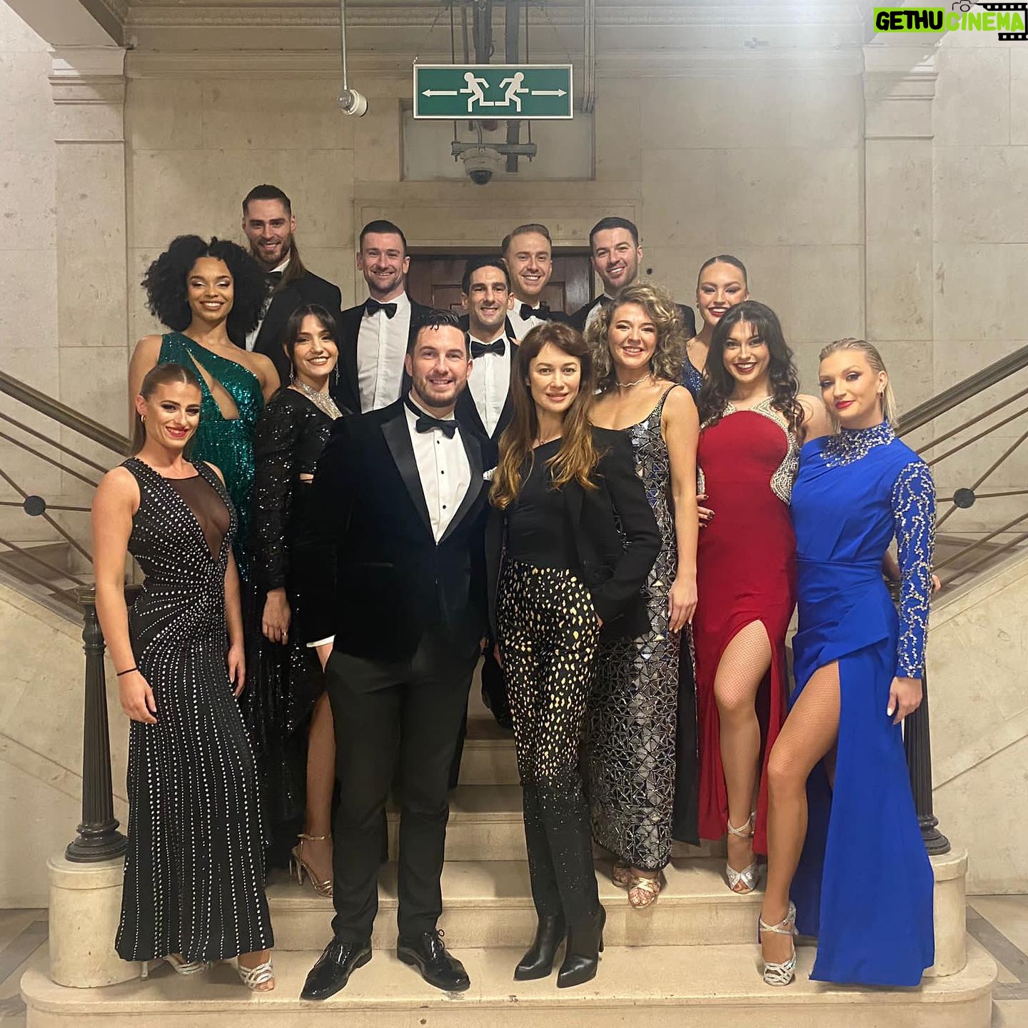 Olga Kurylenko Instagram - The ultimate Bond girl @olgakurylenkoofficial graced us with her Bond girl elegance over the weekend and Wow what more can we say than that ๐ she was so kind to take a picture with our cast. The Bond Stars are loving our show, so whatโs stopping you? Every Thursday, Friday and Saturday at The London Cabaret Club ๐