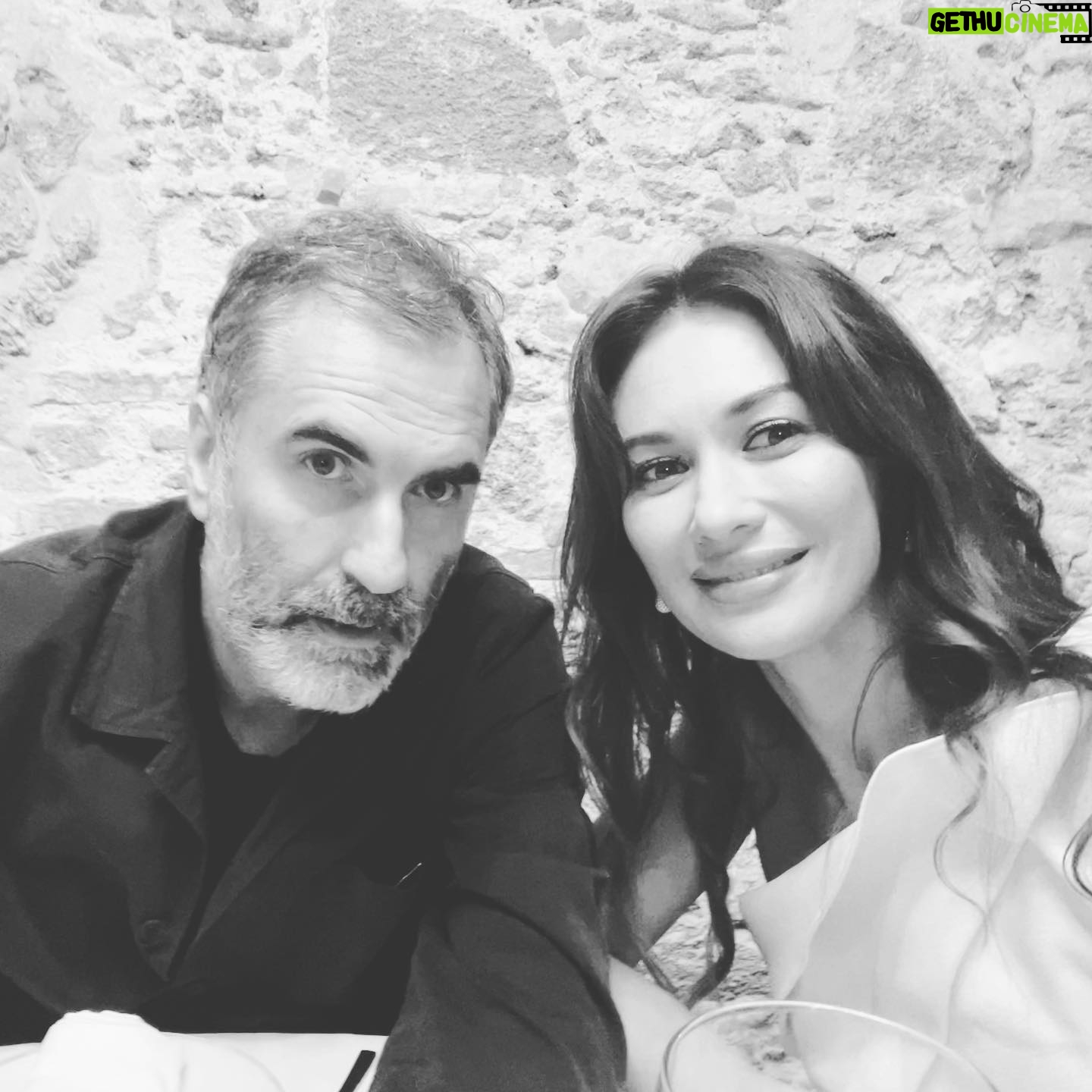 Olga Kurylenko Instagram - With the amazing and extremely talented Xavier Giannoli at the South International Series Festival in Cadiz 🇪🇸 #xaviergiannoli @canalplus #ofmoneyandblood