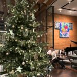 Olga Kurylenko Instagram - Bye-bye winter holidays… it’s always such a magical time with so many expectations and it always just flies by. I’ve had a wonderful time surrounded by my family, my dear friends and our children. Till next time… 🥰#grateful 🙏🍀⭐️