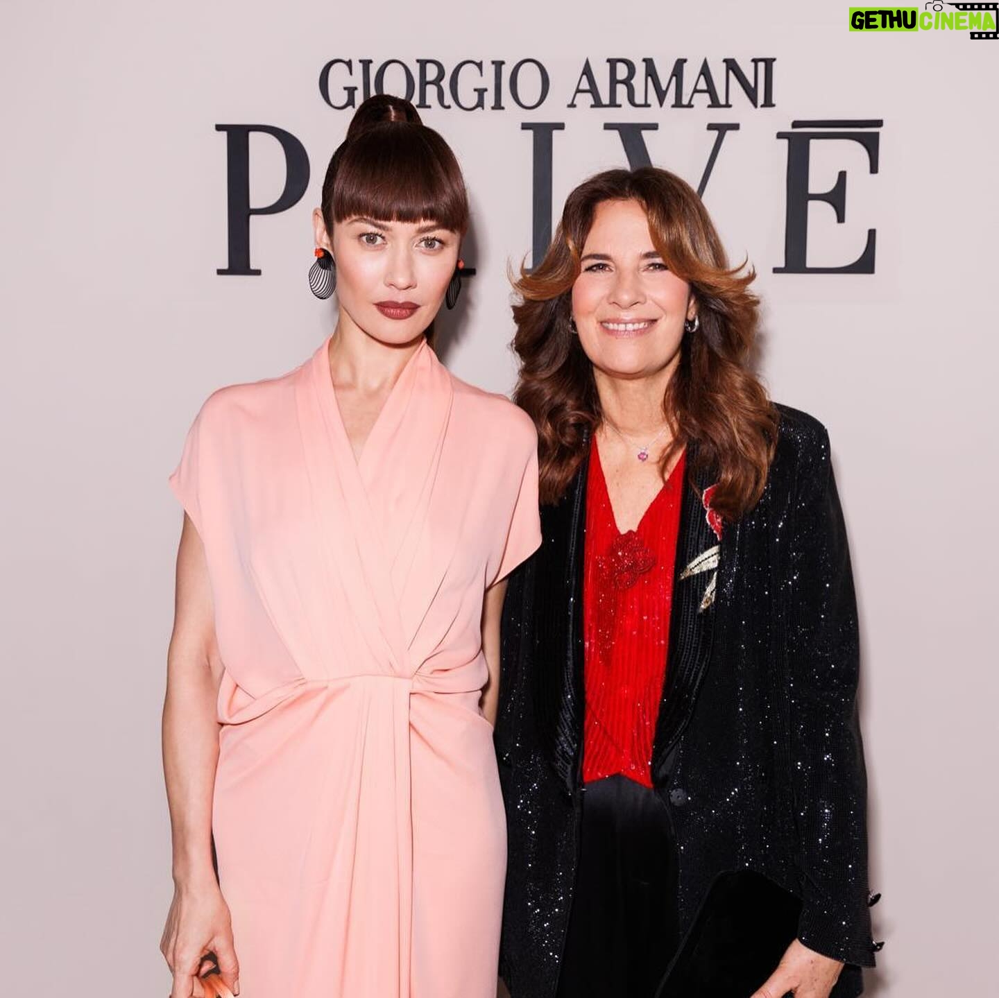 Olga Kurylenko Instagram - Last night at the stunning Haute Couture show of Giorgio Armani 🌟👏 Thank you for having me! @giorgioarmani #hautecoutureparis Makeup @carolinebarnesmakeup Hair @stefanbertin