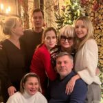 Olga Medynich Instagram – Это фото очень много говорит об профессии агент в кино :) вот она мой агент , нашли ?Вряд ли, она серый кардинал , так и должно быть ! Но ! Не устану повторять , человеку нужен человек , Оля ❤️ @lo_loginova_olga давайте чаще обниматься , спасибо за вечер