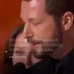 Olga Sumskaya Instagram - В цій промові весь біль українського народу…🙏🏻Вітаємо Мстислава Чернова, Євгена Малолєтку та Василісу Степаненко з перемогою!Фільм «20 днів у Маріуполі» отримав «Оскар»! Документальна стрічка вперше в історії принесла Україні найпрестижнішу кінонагороду. Після промови режисера Мстислава Чернова зал аплодував стоячи.👏🏻👏🏻👏🏻