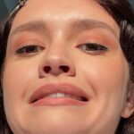 Olivia Cooke Instagram - thank you @alipirzadeh and @babskymakeup for not only making me look ting but for teaching me how to pose and most importantly swisssssh xxxxxxxxx