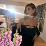 Olivia Giannulli Instagram - new youtube video of this makeup 💄live now