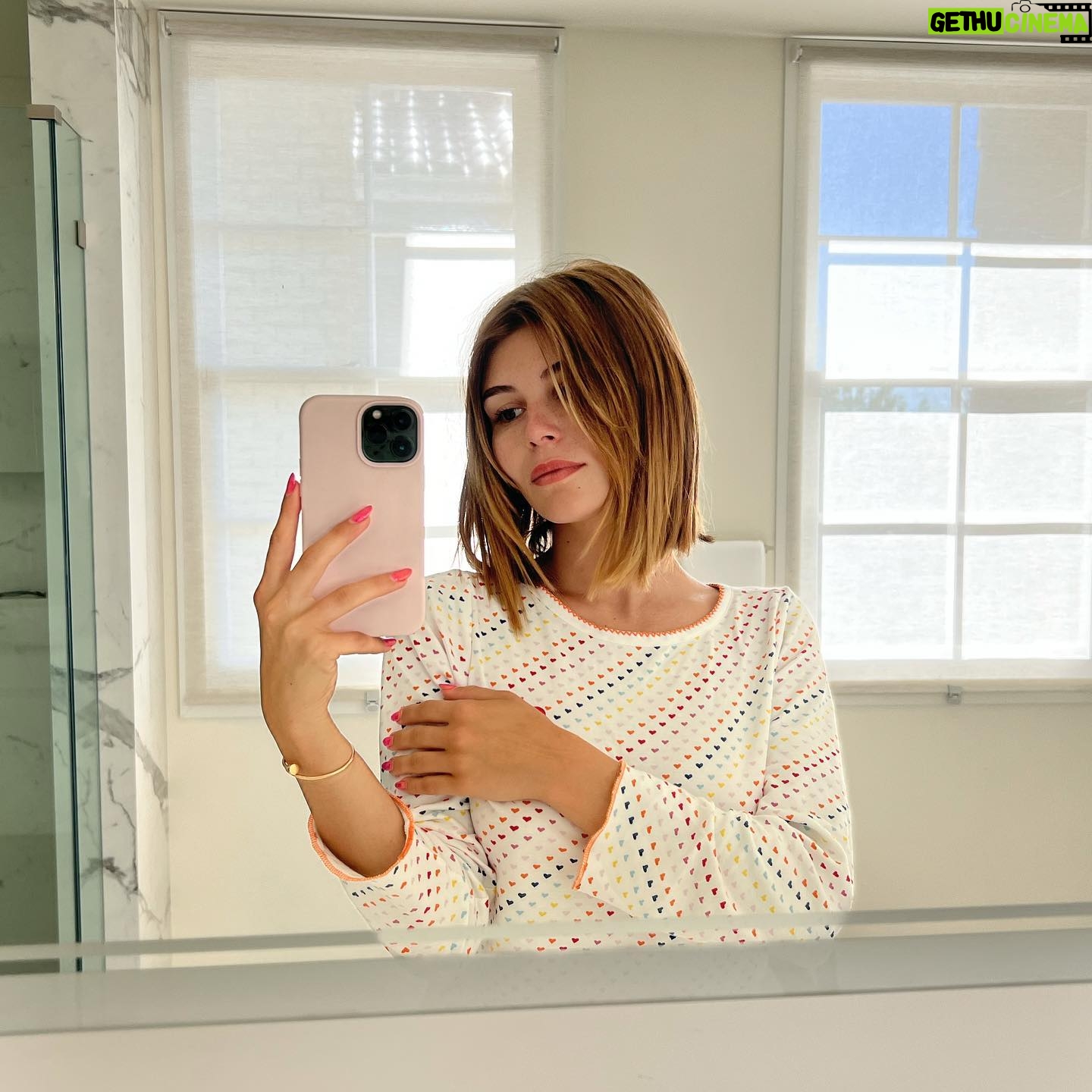 Olivia Giannulli - 3 Likes - a very good morning 💇🏽♀️ @leejrjensen