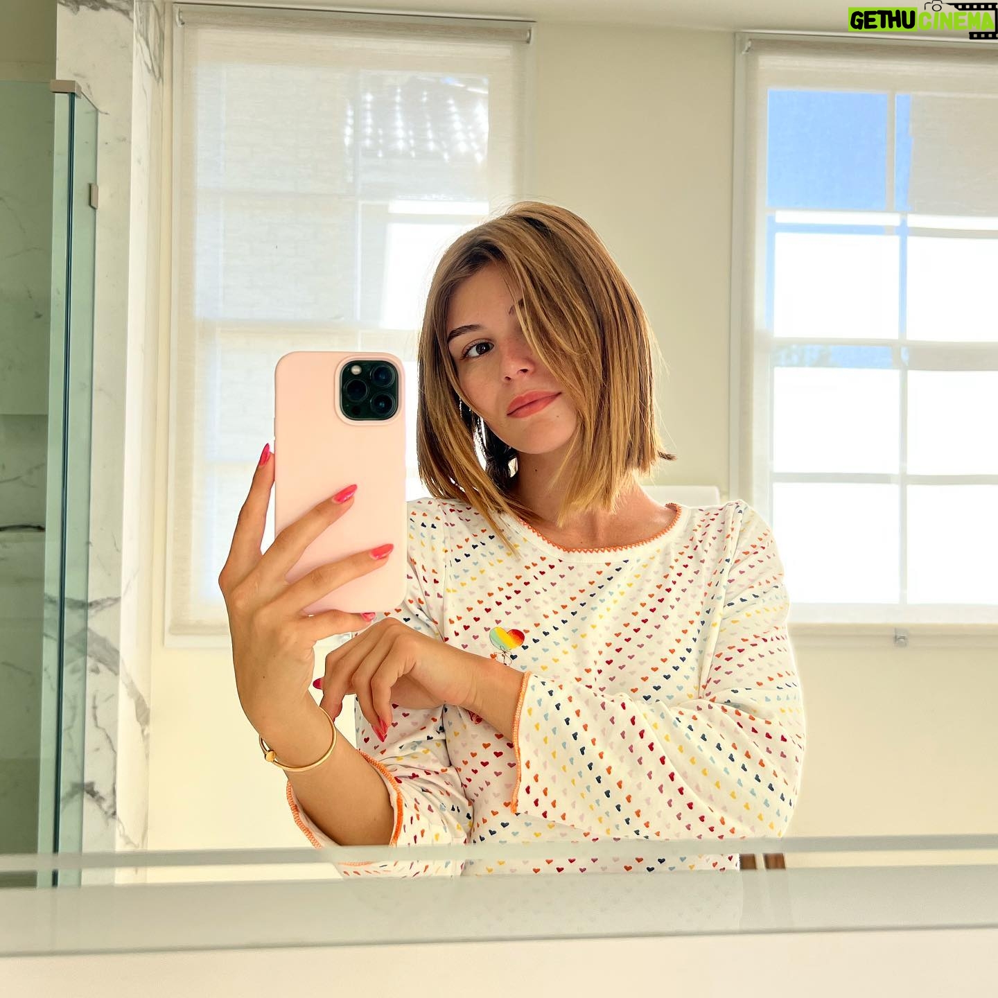 Olivia Giannulli - 3 Likes - a very good morning 💇🏽♀️ @leejrjensen