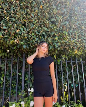 Olivia Giannulli Instagram - code OLIVIAJADE for @whitefoxboutique #whitefoxboutique 🫶🏻