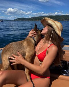 Olivia Giannulli Instagram - 3 on 3/3 2023!! golden bday for the most special thing on planet earth. i love my dog more than most (all) humans i’ve met. he’s the best biggest baby and brings so much love and joy to my life. 🎂💙🎂