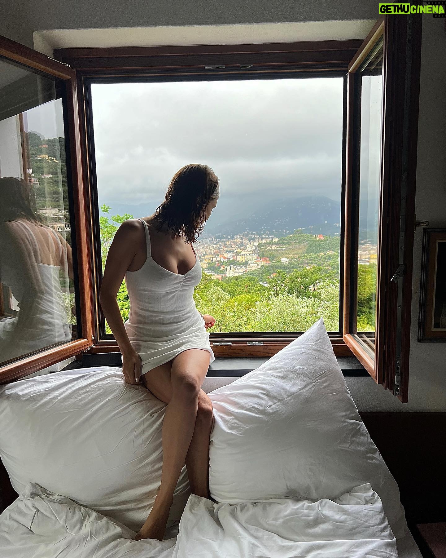 Olivia Giannulli - 3 Likes - with a view☁️
