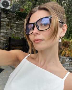 Olivia Giannulli Instagram - taking it in 🌳💐🥐