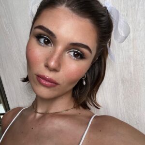 Olivia Giannulli Instagram - beautiful gloom 🧘‍♀️🫶🏻 also i posted a new youtube video (makeup look on the last 2 slides)