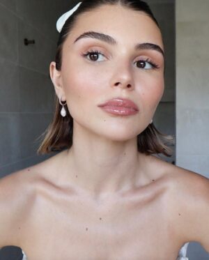 Olivia Giannulli Instagram - new YouTube video ✨🧼
