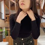 Olivia Jensen Instagram – Cozy mood checked ✔️ Turtleneck selalu jadi andalan untuk terlihat classic and chic✨ Yuk ready buat next traveling lagi 😎 Where shall we gooo? #OJStyles