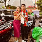 Olivia Jensen Instagram - Uuuyy sweet banget hari ini hujan hujan bikin lapar prewed atau kulineran ke Bogor nih 😍 @anwar_bab @bikinlapertranstv