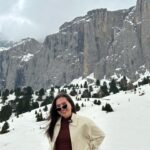 Olivia Jensen Instagram - The twins conquering Dolomites 🏔✨🕶