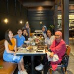 Olivia Jensen Instagram – Awal tahun marilah kita semangat ✨ Lunch meeting bersama team @bikinlapertranstv