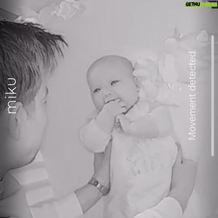 Olivia Munn Instagram - Happy Mother’s Day to all the moms out there, but especially to the moms who are struggling with post partum depression/anxiety, still wearing their maternity clothes because you’ve realized that the snap back is bullshit and so unreal, and feel insecure as they scroll through Insta today realizing they don’t have the energy, creativity or brain power to post a beautiful pic of motherhood. Thank you to @johnmulaney for knowing that all I wanted for Mother’s Day was a bucket of chicken, a box of biscuits and for him to take over all nap duties today.