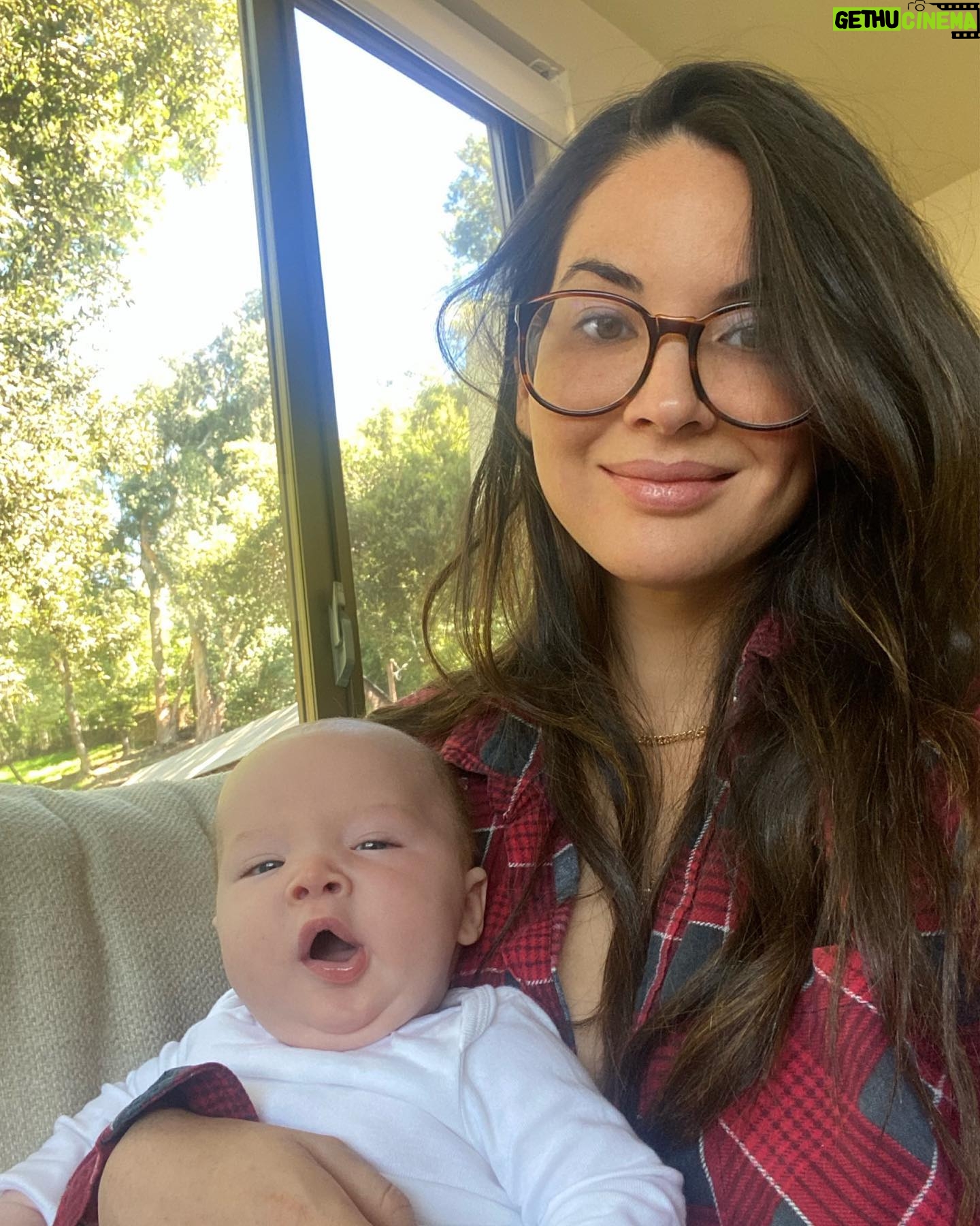 Olivia Munn Instagram - We did it! We flew round trip cross country at 12/13 weeks old! Now wake us in a week and get me some chapstick 😵💫
