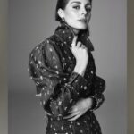 Olivia Palermo Instagram – @MagazineLaVanguardia, March 2024

📷: @jonathansegade
💇‍♀️: @albaglance
💄: @ivangomez
👗: @rutbaticon
🎬: @emma_monreal
🙏🏼: @joana_bonet @lavanguardia 

🧥👖: @ninaricci 
💎: @joyeriasuarez