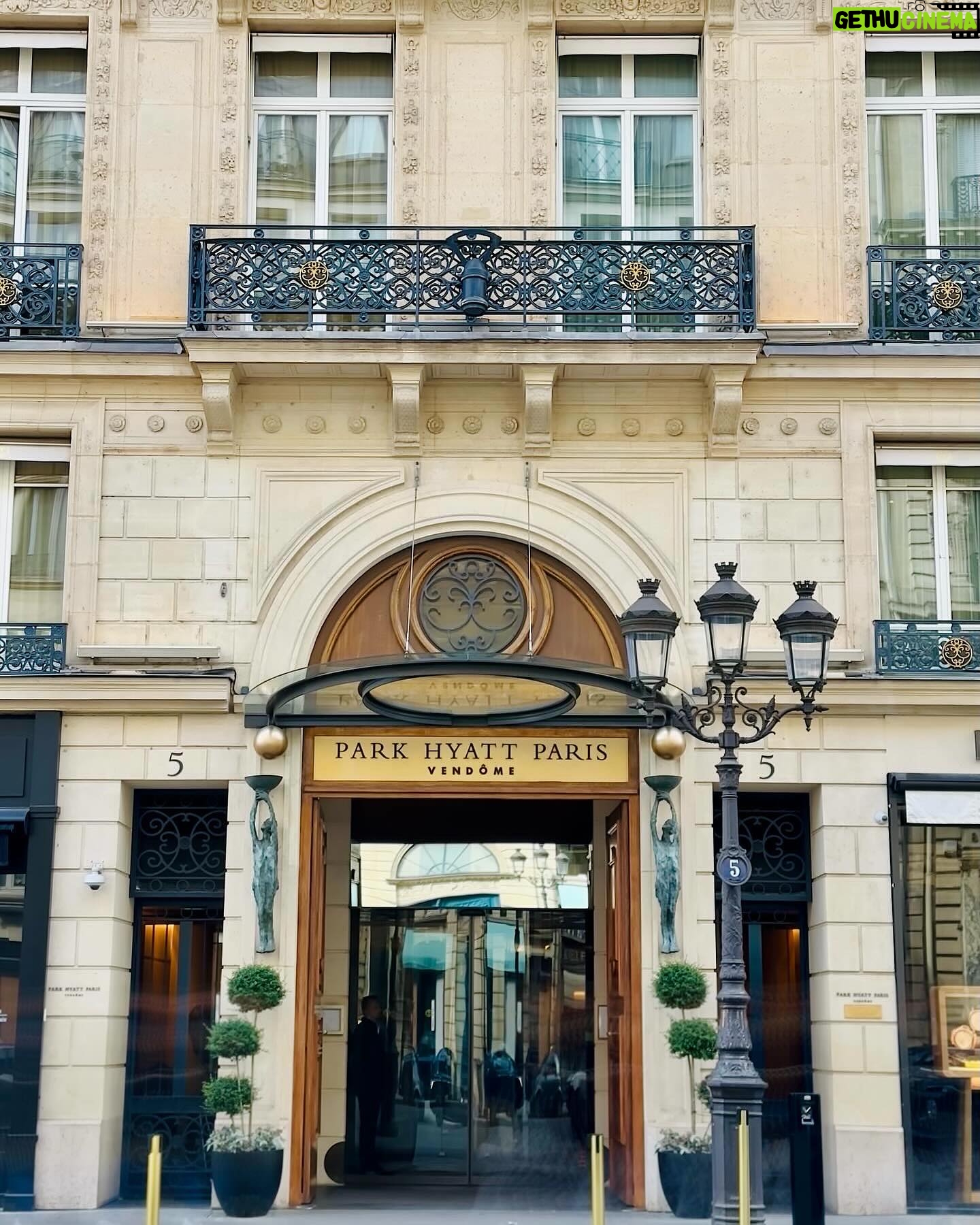 Olivia Palermo Instagram - Thank you @parkhyattparis for another wonderful stay - it was so nice to be able to enjoy the property and impeccable service outside of the craze of fashion week ☕️🥐🇫🇷💗 📷 (1,3,5,6,8): @nikagunchak