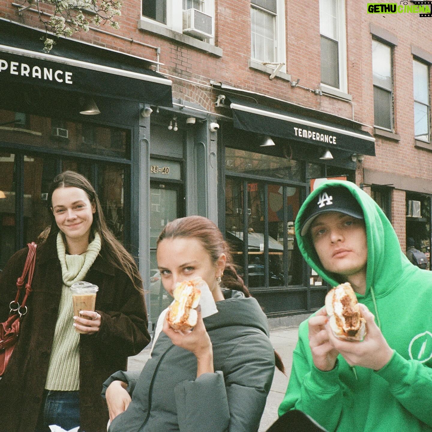 Olivia Rouyre Instagram - all from new york, doodles and shakshuka bagels and seeing Uncle Vanya then crying in the subway about it, the museum, buddies and more doodles !