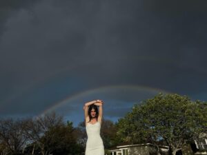 Olivia Rouyre Instagram - first rainbow in 2024... 

".....the breathtaking, differentiated hues of the rainbow continue to materialize, dissolve, and come into being again and again, suggesting the feeling-toned process between known and unknown that is our fragile bridge of expansive possibility"

what lovely change the rain and rainbows bring in, a sense of something fresh on the horizon, the sign of renewal, the transmuting changes of the heart ♥️