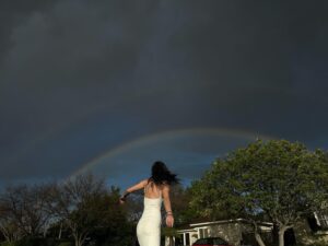 Olivia Rouyre Instagram - first rainbow in 2024... 

".....the breathtaking, differentiated hues of the rainbow continue to materialize, dissolve, and come into being again and again, suggesting the feeling-toned process between known and unknown that is our fragile bridge of expansive possibility"

what lovely change the rain and rainbows bring in, a sense of something fresh on the horizon, the sign of renewal, the transmuting changes of the heart ♥️