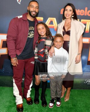 Omari Hardwick Instagram - Thank you God for ALL the blessings bestowed. Most importantly my tribe. All the progressions & lessons…especially that nothing in life is owed. Thank You, Father, Son & Holy Ghost for EVERY part of the ride. The shards of glass & cracks even more than the smooth stride. Was hard on my ass & back before i started to move with my pride. You made me a Lion colored black with a heart to outlast the rest of the pack & scores to prove with this 3 as my pride. #ThankFULL
🪶
This was Supa Nova & Buffalo Brave’s first time on the carpet (red or green) with Mama @mrsjaeh & Papa! 
📸
Chose to share for all of you in support of our pride….as much as we are in support of yours!
⚓️
Hope everyone found something or someone to be thankful for today! 
🙏🏾