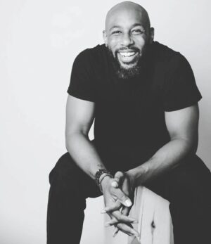 Omari Hardwick Instagram - Brotha @sir_twitch_alot … took me a minute. 
🙇🏾
Just needed some time to reflect on the shards of glass underneath & atop your dancing feet that i know danced for God’s Kingdom…in celebration of all the gifts & light He gave you in the flesh. MOST importantly: the beautiful tribe He helped you birth! I needed a moment to reflect on the shards of glass & pain we may all battle with unbeknownst to perhaps even those closest to us. I am thankful that God knows & knew. 
👣
And i am in a state of reflection & gratitude for your courage in smiling, laughing, crying (even if internally), dancing, singing, playing, celebrating others securely, loving, lifting & LIVING through it ALL…on your yellow cracked road to freedom. God gotchu now. @allisonholker please don’t ever hesitate to reach out to @mrsjaeh or me for ANYTHING. During this most difficult time & forever, we are holding you, your 3 beautiful children & the rest of the family in our hearts & prayers. 
🕊️🙏🏾💜