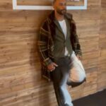 Omari Hardwick Instagram - Til my wings finally flap Til my broken vinyls scratch Til the records we broke someday get matched by only what God’s got left in our batch Til the roster is finally filled with only the players who can make the catch… I seen things even the wildest dogs wouldn’t dare fetch I’ve seen kings leaving the vilest writing on the wall til the paint left & worst of all..i’ve seen dreams sliding til they fall & now they can’t seem to hatch i am poet born to react but paid to act And was trained to change the train of thought you got perhaps…before your peace of mind became too much pain to stay on track… To Live To Die But to remain in tact…whether yellow, red, brown, white or black…to come back & LIVE again. #ToLiveAndDieAndLive …a special film made by a special team in a special city (The D) 🎥 🎬 * Thank you @sundanceorg @vulture @apnews @latimes @nymag @gettyimages @imdb for lending more grace & stage to our story! Always humbled to do my pART. * Thank you @clay_visions @sansgene @clearweatherbrand & @zana_specdet for the superhero fits💪🏾 * Thank you my bro @jordanclarksons & your @utahjazz for the game time fun to cap off a righteous #Sundance2023 🦅☀️🦅☀️🦅☀️🦅