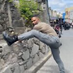 Omari Hardwick Instagram - My bro & castmate @jessejohngarcia caught me on some BTS…right before my character was on the chase to catch his. Good lookin’ @fly_ritchie for the added feels. For all you fans…. 🏃🏾💪🏾 #Cruise #Tarantula #TheMOTHER streaming now on @netflix
