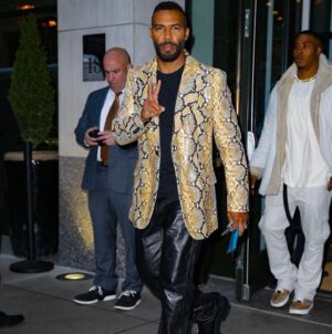 Omari Hardwick Instagram - Foot On The Gas….
*
@jlo @nikicaro @lucypaezofficial #JosephFiennes @gaelgarciab @racipaul @netflix …
We bring you #TheMother on Mother’s Day Weekend. 
*
As ALWAYS….Thank You New York. Thank you @paristheaternyc & most importantly …. Thank You our beloved Fans🙏🏾💜