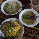 Orchita Sporshia Instagram - Rakhine cuisine ❤️ ভাপা সামুদ্রিক ইলিশ - বাঁশ কোড়ল - স্কুইড সালাদ - চালতার স্যুপ - বিন্নি ভাত - হাইস্যা - ঝিনুক সালাদ - ক্রাছাইং - মুন্ডি ..আর আমি the খাদুক 😊 #travelwithsporshia #bangladesh