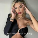 Oriana Marzoli Instagram - Chicos os dejo aquí un #makeup clásico para estas navidades (próximamente haré uno más intenso si queréis) y estos son los productos que he utilizado: - Sombra @maccosmetics “charcoal brown” - Brocha plana Mac: 212 Flat Definer Brush - Sombra marrón oscuro para rasgar el ojo. - Sombra glitter: “oh so guilty” - Máscara de pestañas: he utilizado esta muestra que me dieron y me ha encantado “macstack” - Como iluminador he utilizado la sombra de ojos “so guilty” - Y el perfilador es de @sephora Os gusta? 🥰🫶🏻✨ Ragazzi, vi lascio qui un #makeup classico per questo Natale (a breve ne farò uno più intenso se volete) e questi sono i prodotti che ho utilizzato: - Ombretto @maccosmetics “charcoal brown” - Pennello Mac: 212 Flat Definer Brush - Ombretto marrone scuro per allungare l’occhio - Ombretto glitter: “oh so guilty” - Mascara: ho utilizzato questo tester di “macstack” e mi è piaciuto molto. - Highlighter ombretto “so guilty” - Matita per le labbra @sephora Vi piace?🥰🫶🏻✨ #makeup #makeupideas #glammakeup #christmasmakeup 💄💋✨