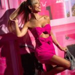 Oriana Marzoli Instagram - Première @barbiethemovie @warnerbrositalia con il mio Ken💖✨ Dress: @vinicioboutique 💞