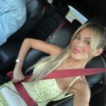 Oriana Marzoli Instagram - What is your favorite picture? 🥰✨ . . . . . I’m in love with this dress @sheinofficial @shein_spain #SHEINforAll #SHEINpartner Código descuento: orianam15 🌻 SHEIN VCAY Ditsy Floral Print Crisscross Backless Cami Dress: 18112988🌼 sz2305164184225655 Link: https://shein.top/gsni24t 🌺