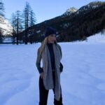 Oriana Marzoli Instagram – Un weekend a #courmayeur ☃️❄️🏂 cuál es tu foto fav? 🩵 y que espectáculo de sitio! Os iré enseñando más de la experiencia que hemos vivido en estos días porque tengo muchísimas fotos 🥰🫶🏻