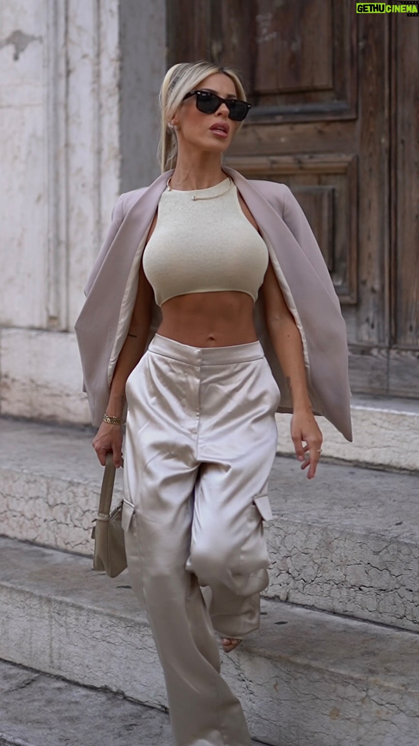 Oriana Marzoli Instagram - Cream, champagne & khaki mix🍦👌🏻
