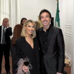 Oriana Marzoli Instagram - È stato un piacere assistere al 16° Festival de Cine Italiano de Madrid 🎥🇮🇹 Entrega de premio a @matteo_garrone_official y la presencia de @diodatomusic que ha cantado una de las canciones más bonitas italiana.🌹 Wearing: @thearchivia 🖤 Photo: @miguelroman_ 📸