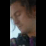 Orlando Bloom Instagram – In a world of AI/deepfakin/green-screenin/vfxing/stunt doublin etc etc my hero baby daddy @orlandobloom does it all and FOR REAL. If you haven’t seen #OnTheEdge on @peacock yet, buckle up and grab a ginger ale (like I did!) and stream it now… 

(also honey check slide 9, CAN YOU PLEASE PUT YOUR SOCKS AWAY IN THE RIGHT PLACE FOR ONCE AND THEN FINALLY I WILL BE IMPRESSED I DONT NEED YOU TO CLIMB MOUNT EVEREST OK)