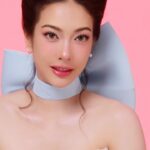 Ornjira Lamwilai Instagram - มาดูแมวที่บ้านเรามั๊ย😂…. @giftratree_studio ใครสนใจอยากจัดคอนเท้นต์ ต้องที่นี่เลย พร้อมมมม เสื้อผ้า หน้าผมตากล้อง…. One stop service สุดๆ เลิฟเลย 🩷