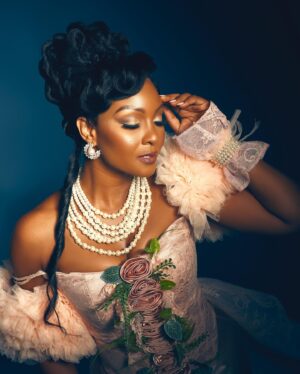 Osas Ighodaro Instagram - 🌷✨ Ready to step into the spotlight for the most fabulous ball of the season 🌷✨#BridgertonNetflix 

👗 | @xtrabrideslagos
✨ | @_emmanuelgoodnews
💄 | @adella_makeup 
💇🏾‍♀️ | @bernardsmiless 
📸 | @photogirlnaija 

#BridgertonS3 #Netflix #Premiere #actor #blessed 🌷✨