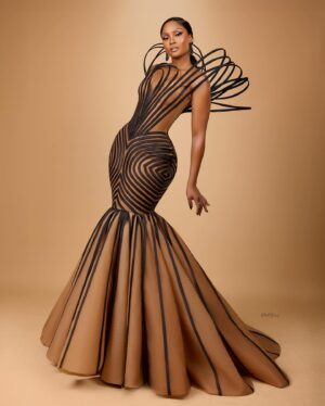 Osas Ighodaro Instagram - ✨ ART at #AMVCA10 ✨

Dress | @veekeejames_official 
Makeup | @lokengoo 
Hair | @touchofibee
Photography | @officialphotofreak 

#AMVCA10 #OsasIghodaro #blessed ✨