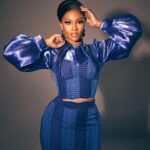 Osas Ighodaro Instagram - 💙 Time for the ‘Time 100’ Gala 💙 📸 | @photogirlnaija 👗 | @dorhann_ 👛 | @_emmanuelgoodnews (styling) 💄 | @dorannebeauty 💇🏾‍♀️ | @touchofibee 📍 | New York City #Time100Gala #Time #blessed 💙