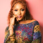 Osas Ighodaro Instagram - Vibing …. w/ ‘Overall Best’ 💙❤️💛 📸 | @photogirlnaija 💄 | @t.alamodebeauty 💇🏾‍♀️ | @touchofibee 👗 | @mosesebite 🎤 | @africamagic ‘Overall Best’ #OsasIghodaro #AMOverallBest #Host #vibes #blessed 💥