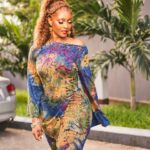Osas Ighodaro Instagram - Vibing …. w/ ‘Overall Best’ 💙❤️💛 📸 | @photogirlnaija 💄 | @t.alamodebeauty 💇🏾‍♀️ | @touchofibee 👗 | @mosesebite 🎤 | @africamagic ‘Overall Best’ #OsasIghodaro #AMOverallBest #Host #vibes #blessed 💥