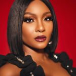 Osas Ighodaro Instagram - ♥️🖤♥️🖤 Outfit | @2207bytbally Hair | @touchofibee Makeup | @dorannebeauty Photography | @photogirlnaija #OsasIghodaro ♥️🖤