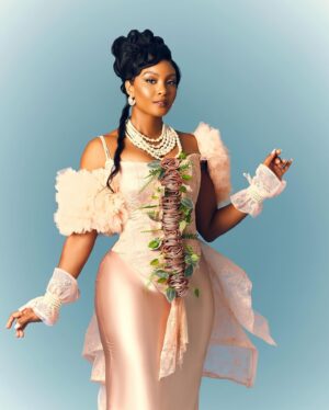Osas Ighodaro Instagram - 🌷✨ Ready to step into the spotlight for the most fabulous ball of the season 🌷✨#BridgertonNetflix 

👗 | @xtrabrideslagos
✨ | @_emmanuelgoodnews
💄 | @adella_makeup 
💇🏾‍♀️ | @bernardsmiless 
📸 | @photogirlnaija 

#BridgertonS3 #Netflix #Premiere #actor #blessed 🌷✨