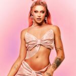 Pabllo Vittar Instagram – #BATIDAOTROPICAL2 🦩 link na bio