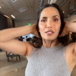 Padma Lakshmi Instagram - A couple of BTS moments from the cutting room floor @harpersbazaarus Full feature at the link in bio! Photography: @deirdredeirdredeirdre Styling: @rebeccarams Story: @thessaly Hair: @nikkiprovidence for @bumbleandbumble Makeup: @bobscott200 for @mentedcosmetics Manicure: @nailsbyemikudo for @chanel.beauty Entertainment Director: @angcutt Set design: @_ro.______